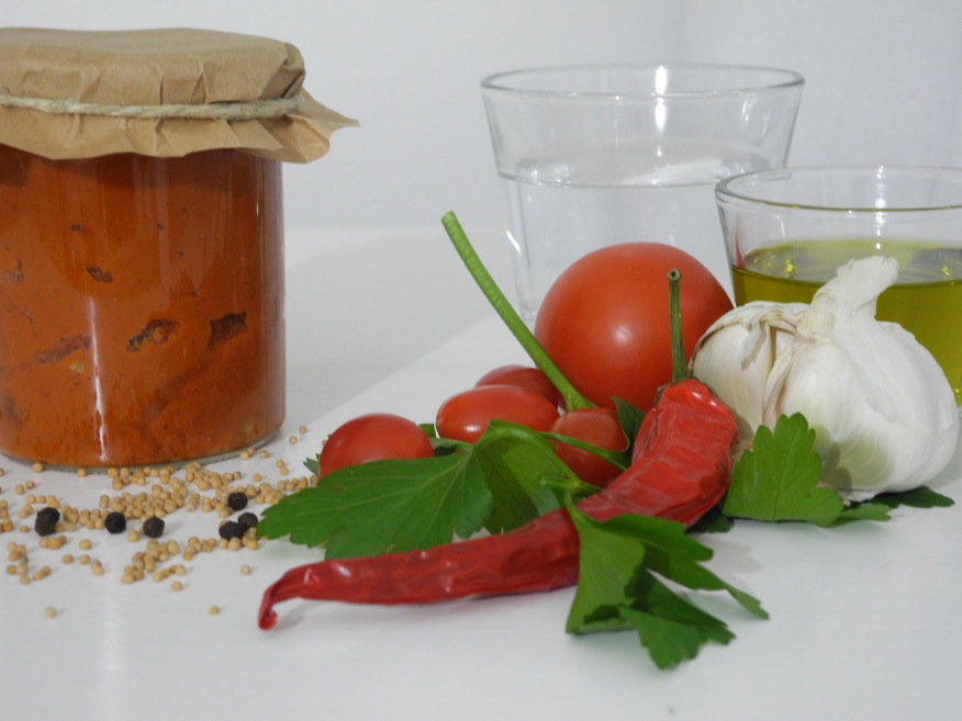 Wuerziger Rohkost Tomatenaufstrich › rohkost-rezepte.de
